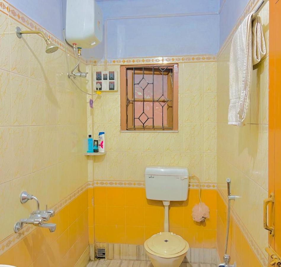 Spacious Apt With Antique Furniture ,Ac & Kitchen Kolkata Exterior photo